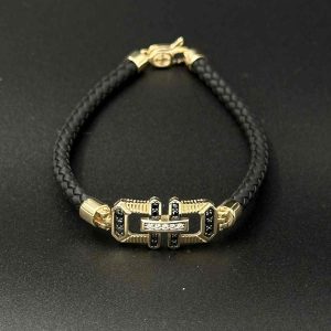 دستبند چرم سگک نگین دار وسط نگین