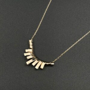 گردنبند فرکانس